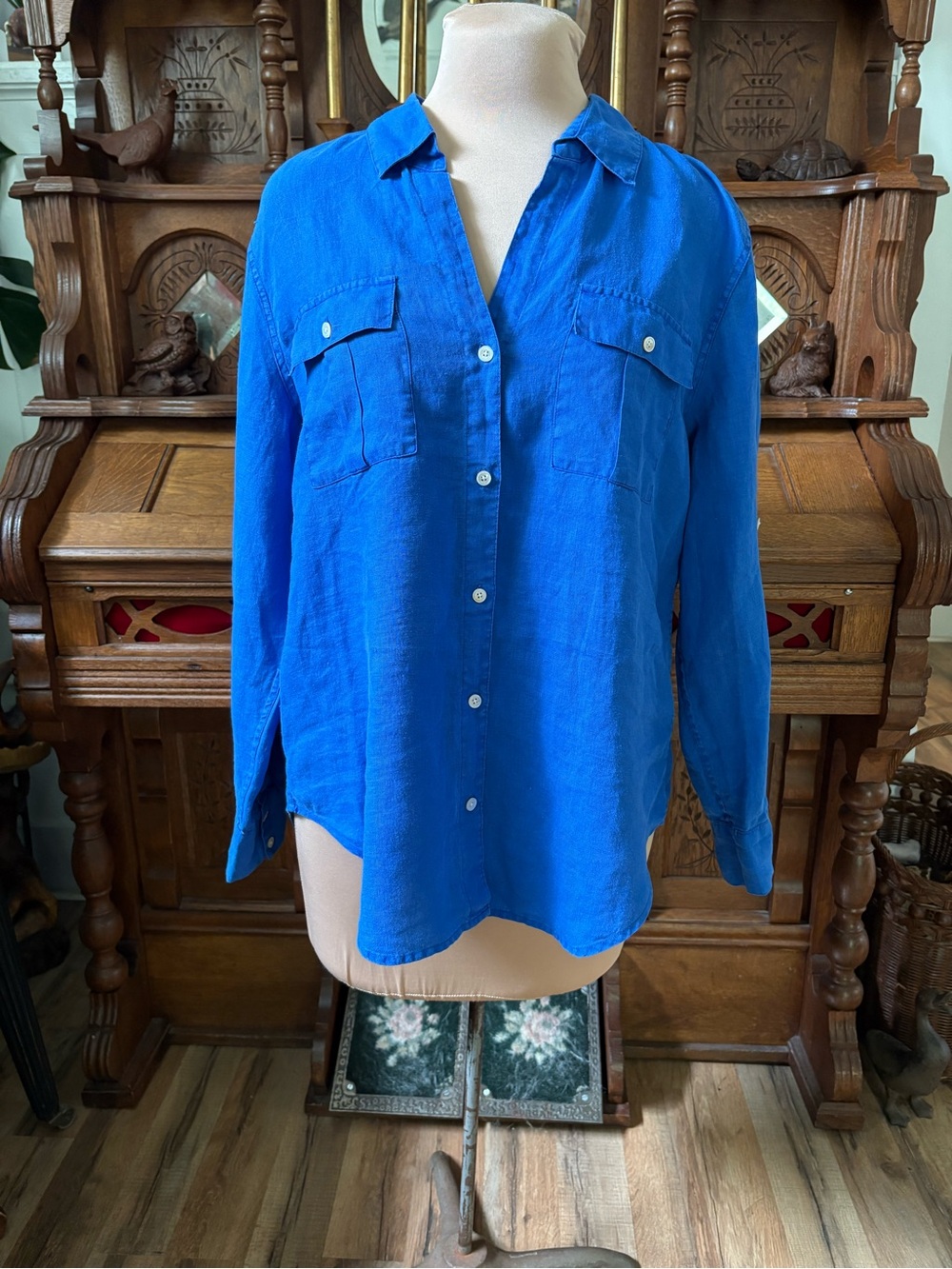 Tommy Bahama 100% Linen Button-Front Women's Shirt in Bright Blue